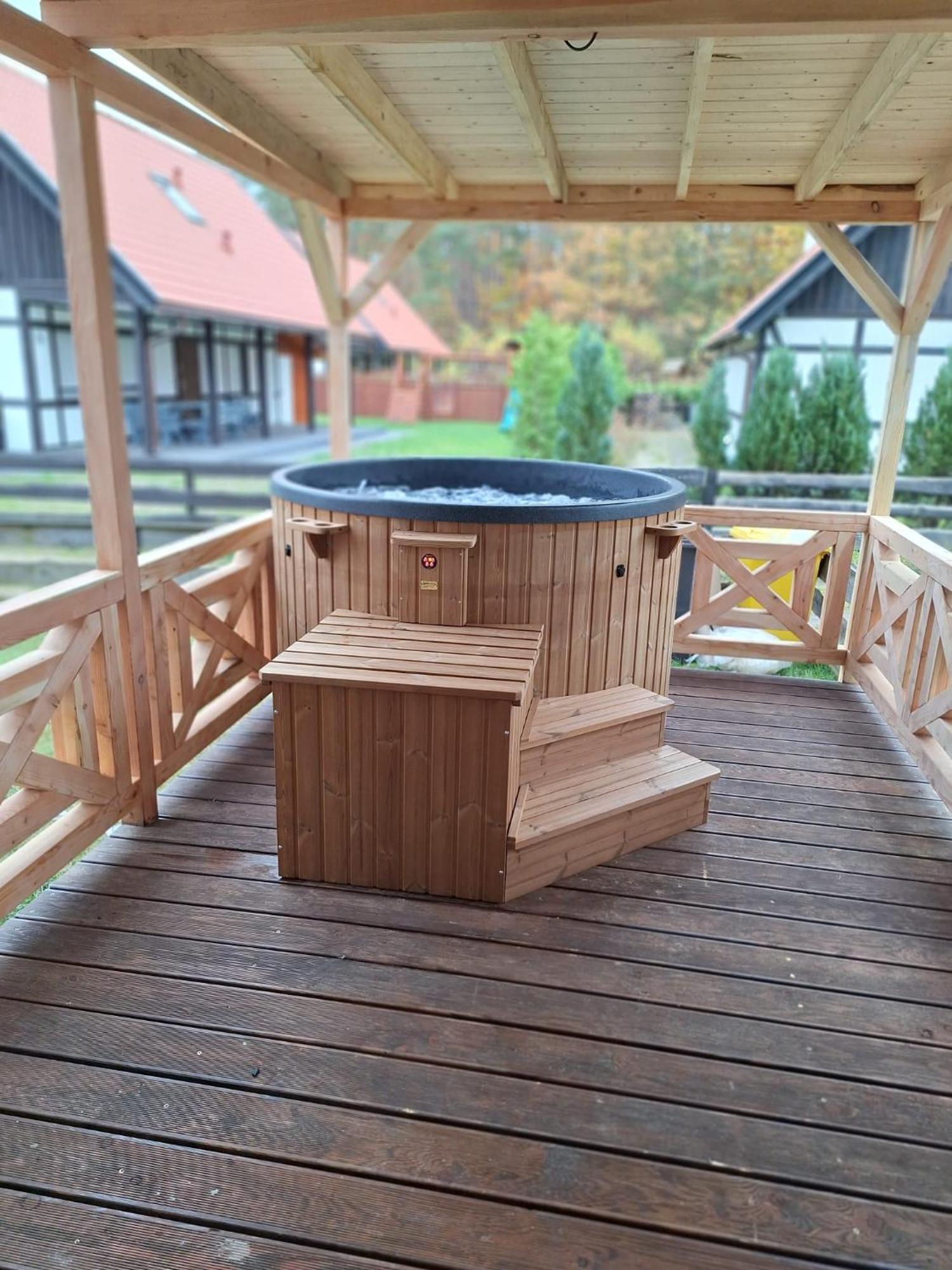 Pastelowy Domek Z Balia Elektryczna Z Jacuzzi Zalakowo Экстерьер фото
